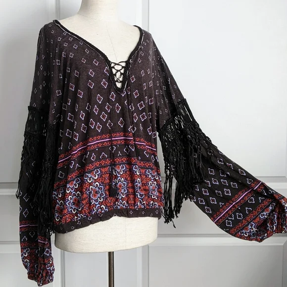 Free People Top Fringed Macrame Front Tie V-Neck Long Sleeve Black Multi L NWT - Picture 2 of 16